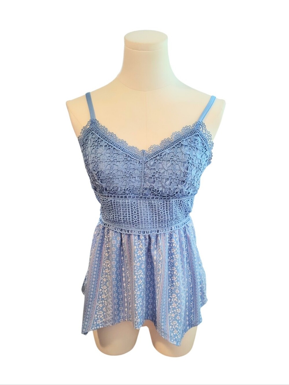 Derek Heart Pale Blue White Babydoll Asymmetrical Camisole Tank Top Size Small